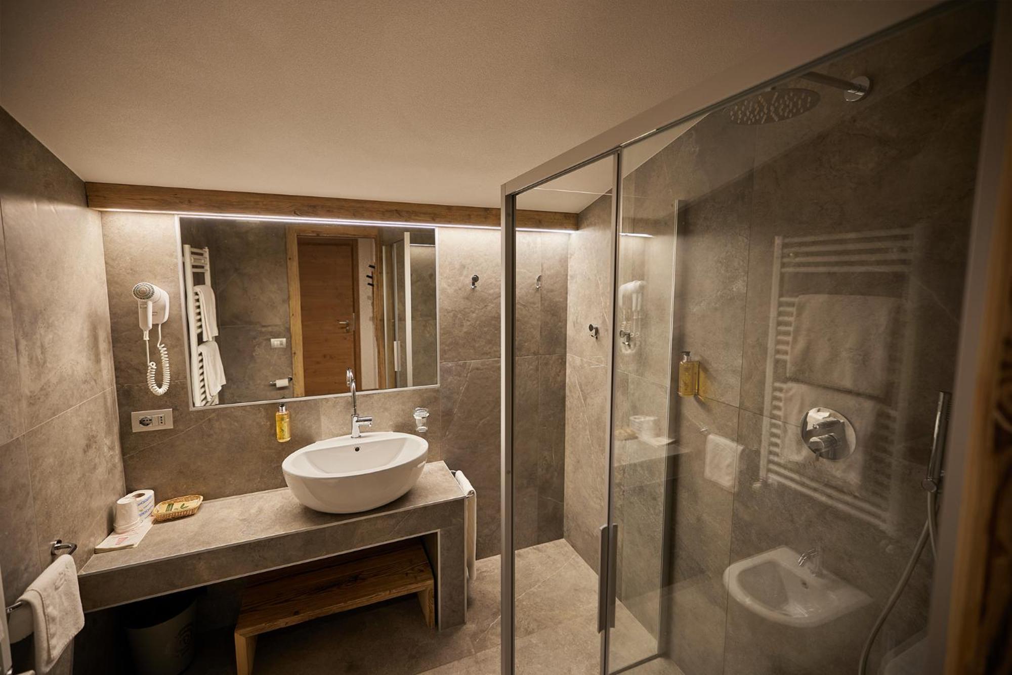 Hotel Vallechiara Bormio Esterno foto